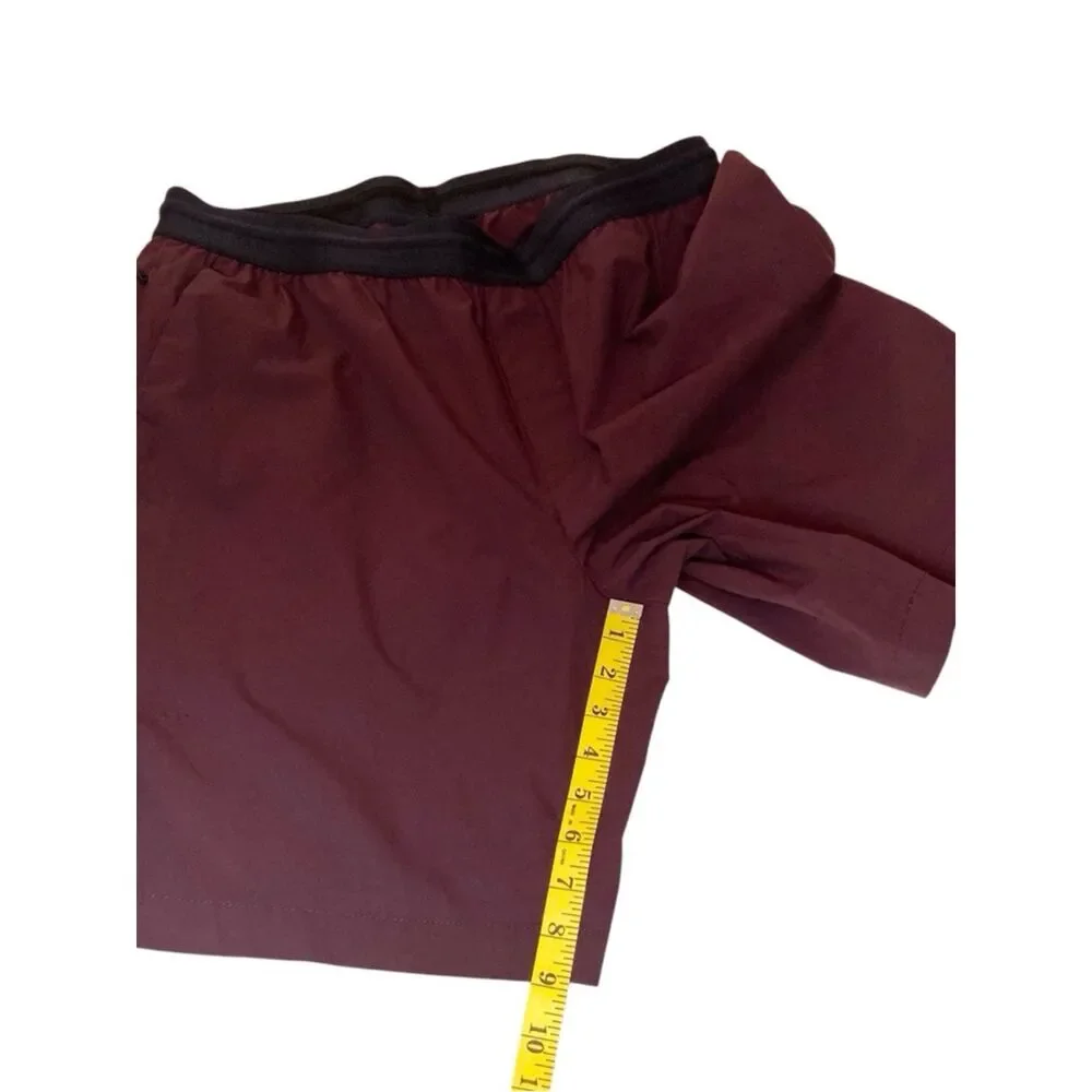 Banana Republic BR Sport Men's Casual Elastic Waist Shorts in Burgundy Size L